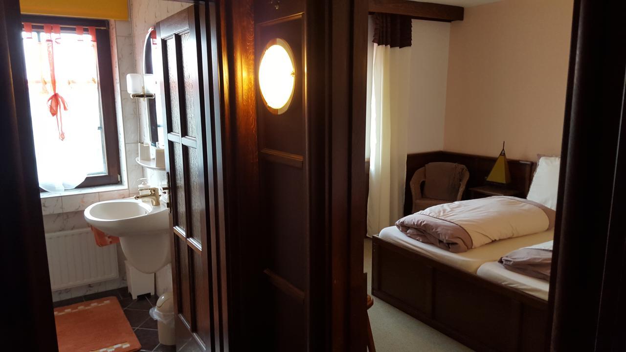 Kirchen  Landhotel Zum Doppeldecker מראה חיצוני תמונה